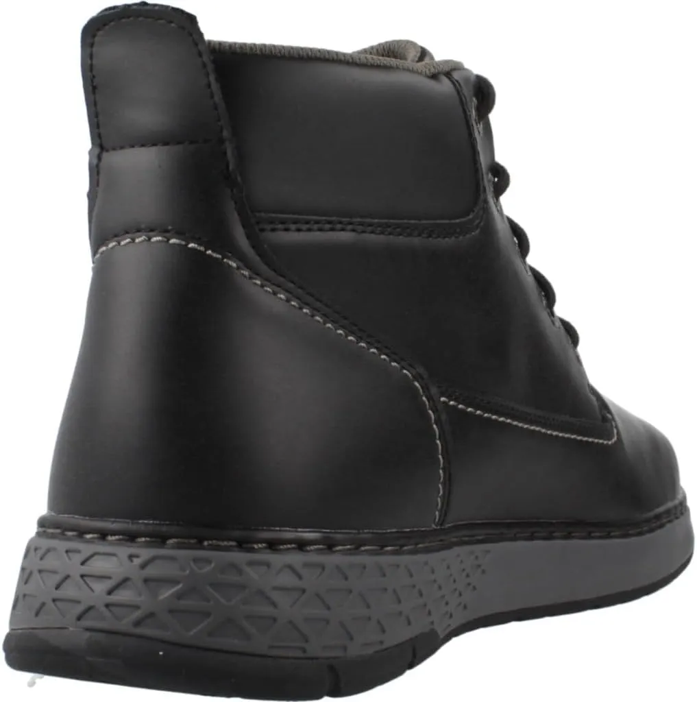 Skechers Men's Garlan-Deno Chukka Boot